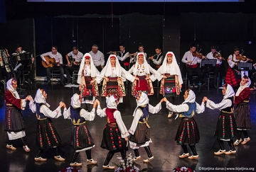 Nikoljdanski koncert SKUD-a Semberija