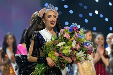 PROGLAŠENA MISS UNIVERZUMA: Evo ko je ljepotica koja je ovim odgovorom iznenadila svijet