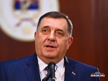Dodik: Božić je praznik koji nas podstiče na dobro