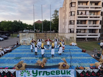 Otvorene „Ljetnje večeri Ugljevik 2026“: Folklor i tradicija obilježili prvo festivalsko veče