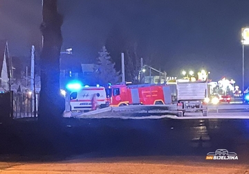 Detalji požara u Bijeljini: Gorio pomoćni objekat, na intervenciji šest vatrogasaca (FOTO, VIDEO)