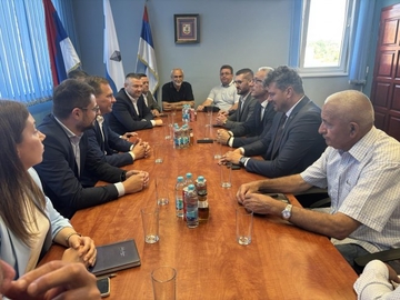 Ostojić u Ugljeviku sa načelnikom opštine