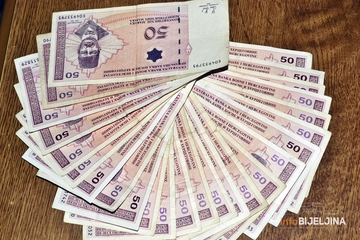 Obustavljene isplate brojnih penzija u RS, na računu ostao MILION KM