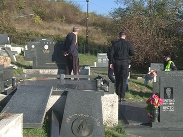 Uništavanje pravoslavnih groblja: Hiljade spomenika srušeni i oštećeni