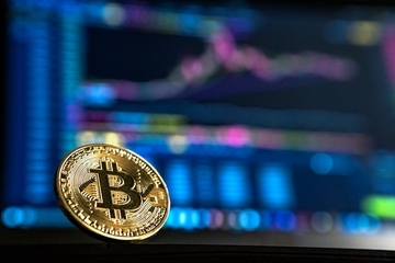 Strah na kripto-tržištu: Bitkoin pao više od 6 odsto nakon vijesti iz SAD