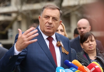 Dodik poručio da je za BOJKOT IZBORA prema Šmitovim nametnutim pravilima