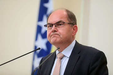 Pojavljivanje Šmita kao svjedoka bio bi ključni momenat u postupku protiv Dodika