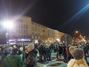 Tri povrijeđene osobe na protestu u Novom Sadu