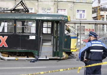 Ljekar o stanju povrijeđene djevojke u tramvajskoj nesreći