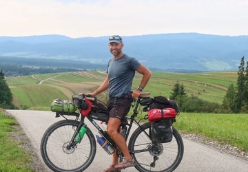 Piter Gostalov proputovao skoro cijeli svijet na svom dvotočkašu