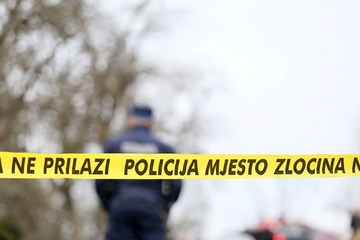 Ženu izbo nožem pa se objesio na drvo oraha ispred kuće: Objavljeni detalji užasa u Srebreniku