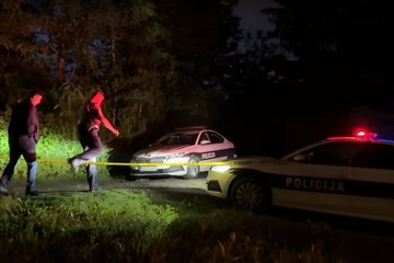 U pucnjavi u Tuzli povrijeđeni otac i sin (VIDEO)