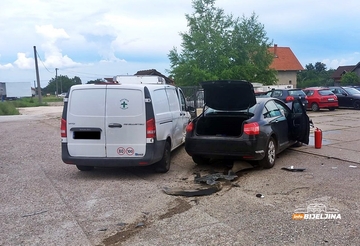 Sudar kod Bijeljine, petoro prevezeno u Urgentni (FOTO)