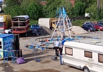 "Krenuo je da joj OTIČE MOZAK" Oglasio se brat TEŠKO POVRIJEĐENE DJEVOJČICE (13) nakon rušenja ringišpila na vašaru