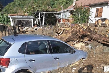 Više nastradalih i nestalih u poplavama, srušene kuće, blokirani putevi (FOTO)