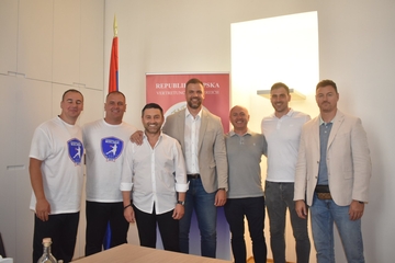 Bijeljinski rukometaši u posjeti Predstavništvu Republike Srpske u Austriji (FOTO)
