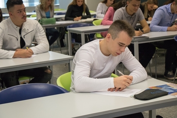 Za deceniju se prepolovio broj studenata