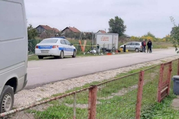 Nesreća u Modriči: Radnici upali u septičku jamu duboku osam metara, jedan se ugušio