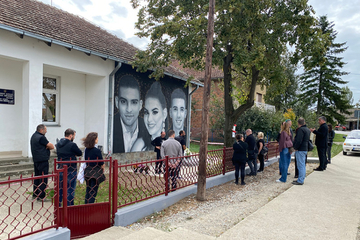 Roditelji djece ubijene u „Ribnikaru” posjetili porodice ubijenih kod Mladenovca