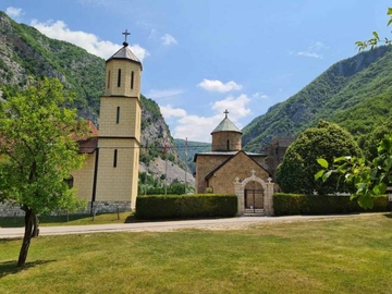 Održao se na tromeđi: Manastir Rmanj ove godine proslavlja 580. ROĐENDAN