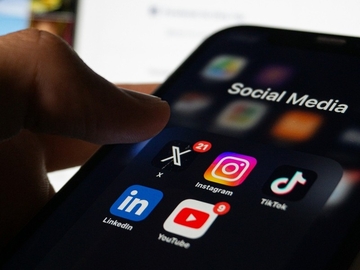 Češka razmatra zabranu društvenih mreža za djecu mlađu od 15 godina