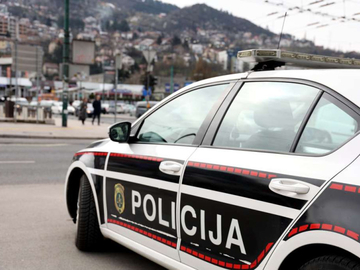 Policajci za novac otkrivali povjerljive informacije