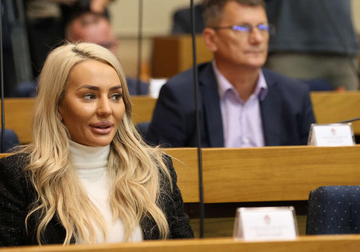 Bura se ne stišava: Diplomu Nikoline Šljivić potpisao trgovac diplomama