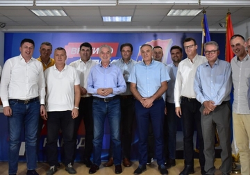 Šarović počeo s kritikama SDS: Šta se dešavalo na Skupštini najveće opozicione stranke