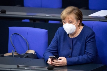 Merkel: Prije ljeta stižu sertifikati o vakcinaciji kojim će se moći putovati Evropom
