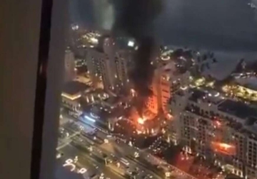 SNIMCI IZ EMIRATA U Dubaiju gori jedna od najpoznatijih turističkih atrakcija, KULJA CRNI DIM