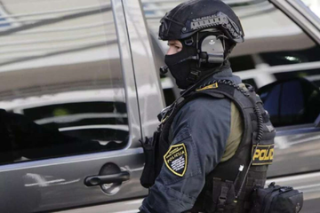 Pritvoren policajac koji je osumnjičen da je imao polni odnos sa maloljetnicom