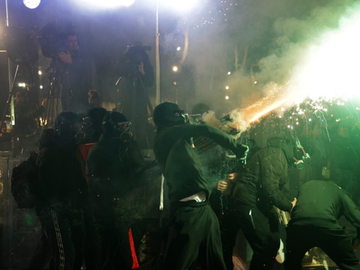 Eskalacija protesta u Albaniji: Šest policajaca povrijeđeno