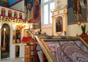 (VIDEO) Incident u crkvi uoči Velike Gospojine: Tri muškarca skupljala "Bogorodičine zmije", pa pokupili i otrovnicu