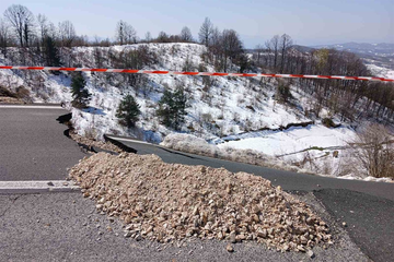 Padavine aktivirale brojna klizišta i odrone