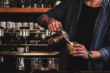 Radije bez posla nego za platu? Nezaposleni u Srpskoj odbijaju konobarisanje, pekarstvo i rad u vrtiću