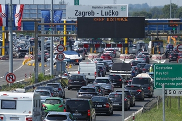 Kilometarske kolone u Hrvatskoj: "Više stojimo nego što se krećemo"