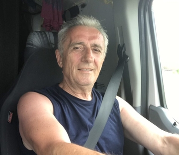 Životni put Šekija Turkovića: Napustio Srbiju pa vozio kombi po Americi da preživi