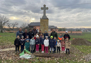 Velika ekološka akcija u Bijeljini: Kod molitvišta u Glogovcu zasađene breze, lipe i japanske trešnje