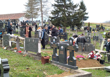Sutra su VELIKE ZADUŠNICE, ovo nikako ne treba da radite na groblju