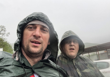 "Vjerujem u humanost svih dobrih ljudi" Momci velikog srca pješače do Ostroga da pomognu djevojčici Magdaleni