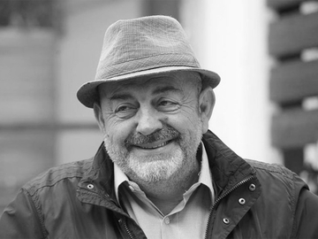 Preminuo glumac Enver Petrovci