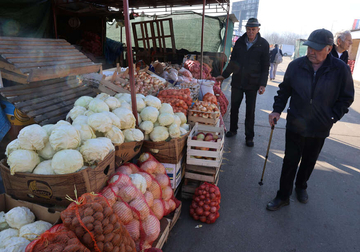 Koliko smo SMANJILI KUPOVINU na zelenim pijacama, a ovo je GLAVNI RAZLOG