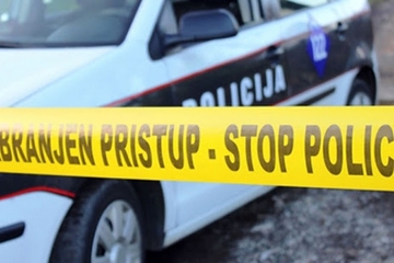 Tragedija kod Velike Kladuše: Ubio punicu, ranio suprugu pa se pokušao ubiti