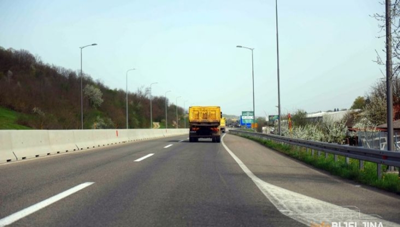 Kolovozi suvi, saobraćaj se odvija bez zastoja