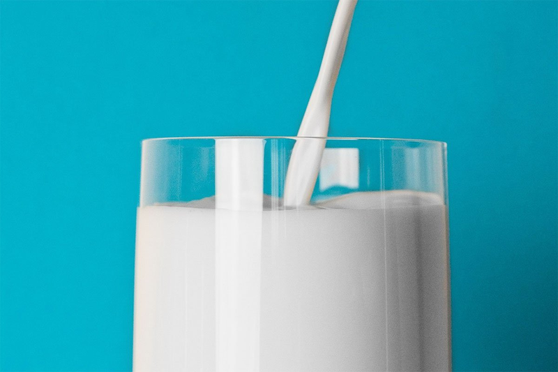 Mljekari u Srpskoj najavljuju poskupljenje, prijete da će prosipati mlijeko