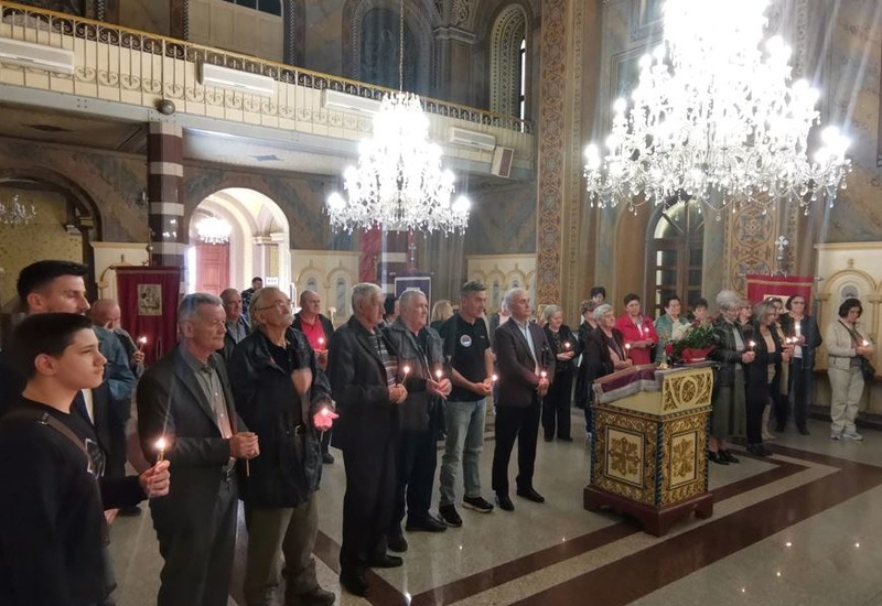 “Moramo da pošaljemo poruke mira” U Bijeljini služen parastos za borce pale u Teočaku i Majevici