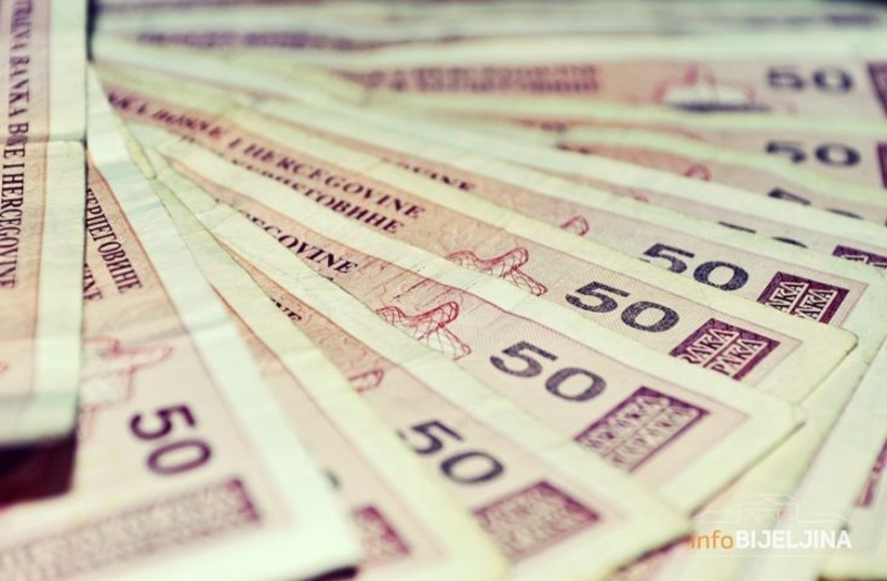 Nisu uplaćivali doprinose radnicama u kafani, oštetili budžet RS za 27.265 KM