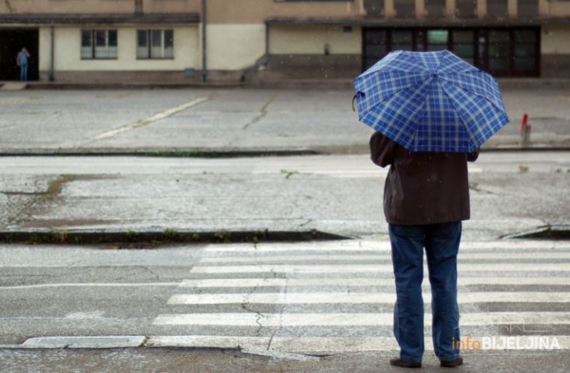 Sutra pretežno oblačno sa kišom, na planinama snijeg