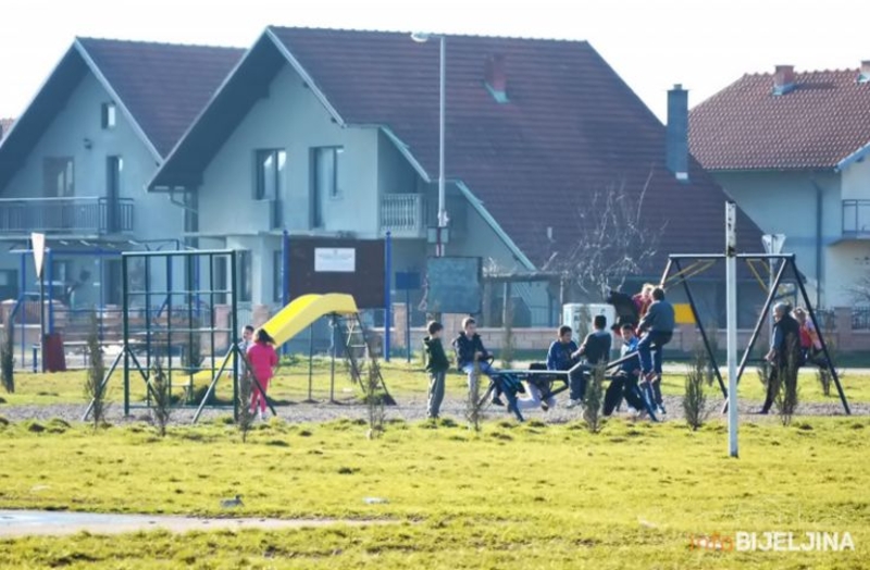 NEGATIVNI DEMOGRAFSKI TRENDOVI Srpska za godinu izgubila tri manje opštine