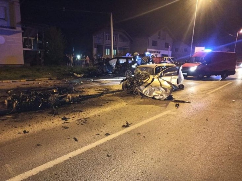 DETALJI TEŠKE NESREĆE U Brčkom jedna osoba poginula, sedam povrijeđeno (FOTO)